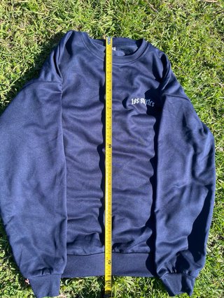 Sudadera azul con logo