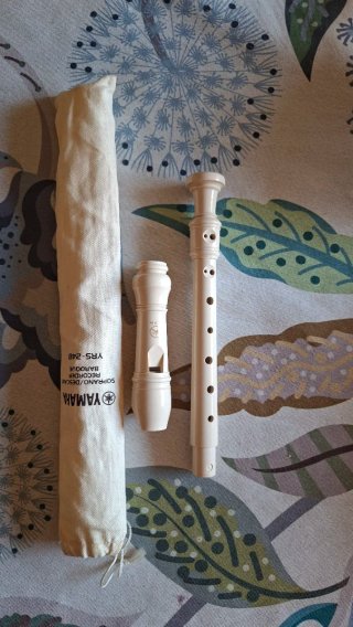 Flauta Yamaha Soprano Barroca YRS-24B
