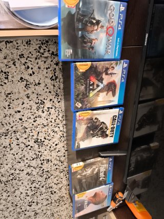 PS4 (PlayStation 4) + 2 mandos