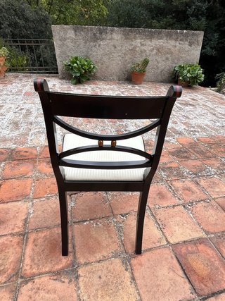 12 Sillas de Comedor de Madera