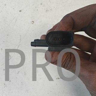 SENSOR PRESION AUDI USADO 059906051A