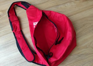 Mochila Bandolera Camper Roja. Nueva