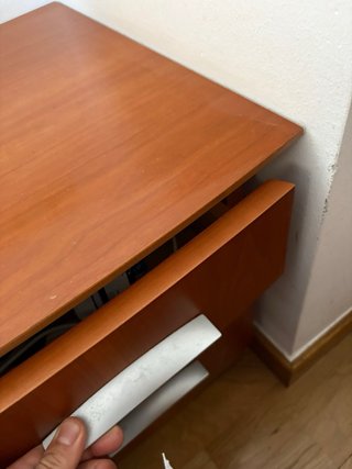 2 Mueble de dormitorio con cajones