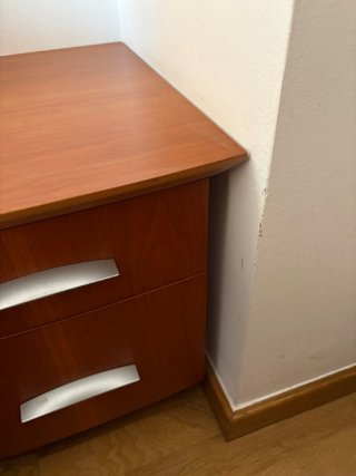 2 Mueble de dormitorio con cajones