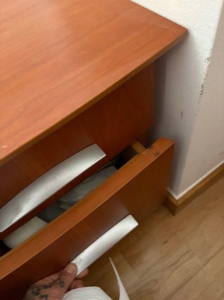 2 Mueble de dormitorio con cajones