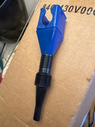 Embudo ergonómico para aceites y gasolina