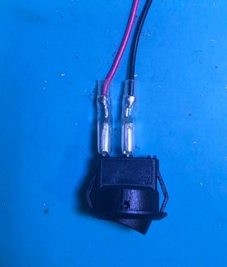 Interruptor ON-OFF Redondo Negro
