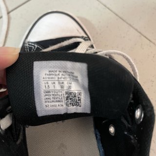 Deportivas Converse niño negras.