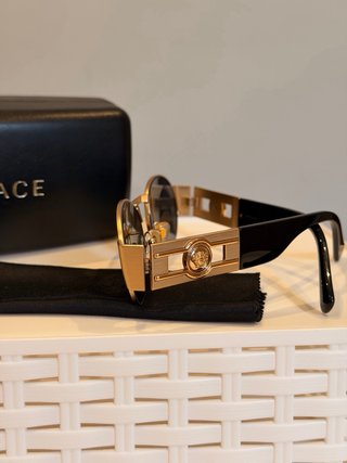 Gafas de sol Versace Oro y Negro