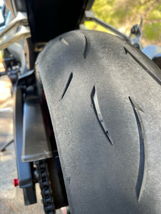 Suzuki GSXR 600 K7 Negra