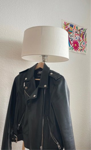 Chaqueta de cuero Zara negra