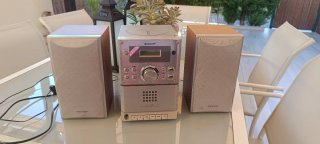 Mini cadena Sharp CD/Radio