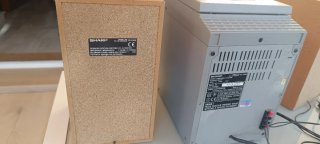 Mini cadena Sharp CD/Radio