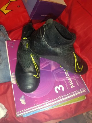 Zapatillas fútbol Nike niño talla 3