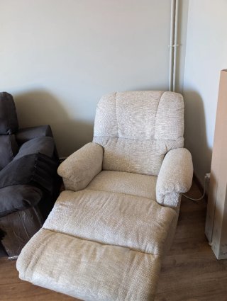 2 Sillones Reclinables de Tela Beige