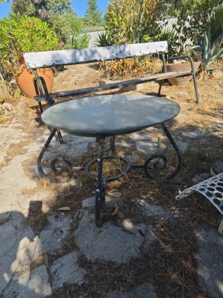 Mesa de jardín redonda metálica