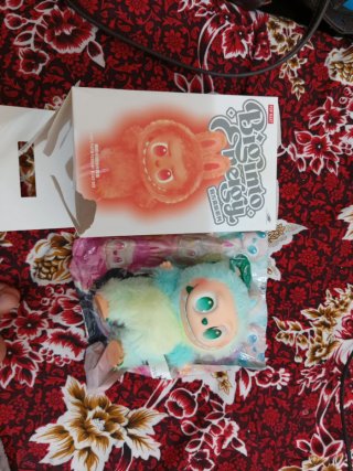Labubu La Peluche