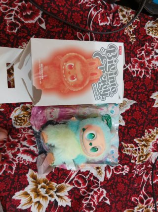 Labubu La Peluche