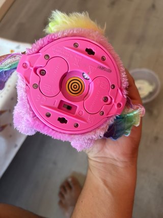 Peluche Hatchimals Rosa con Cuerno Dorado