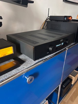Amplificador Hegel H120 Negro