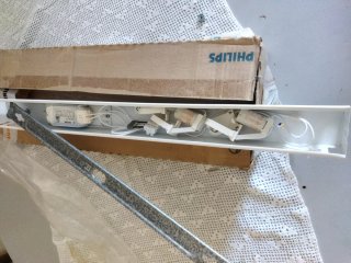 Regleta Philips Blanca 60cm