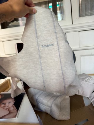 Mochila Porta Bebé BabyBjörn Beige