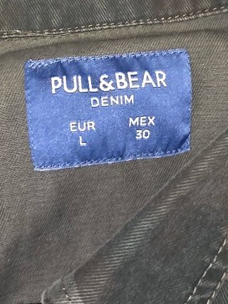 Chaqueta Pull&Bear Camuflaje Talla L