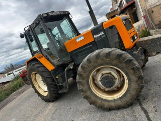 Tractor Renault 133.14