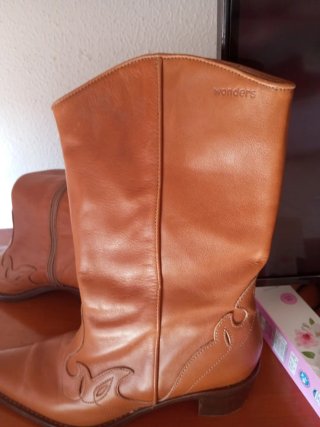 Botas de cuero estilo cowboy marrones