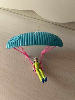 Barbie paracadute