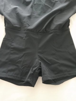 Falda short deportiva negra