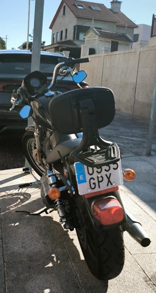 Harley Davidson 883 Low Negra