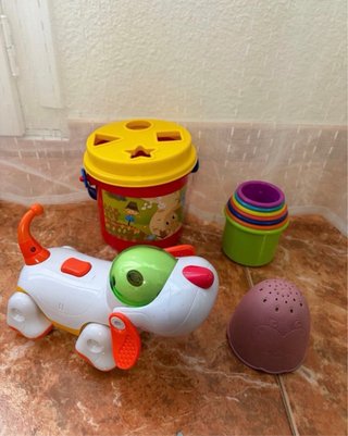Lote Juguetes: Perro, Cubo y Más