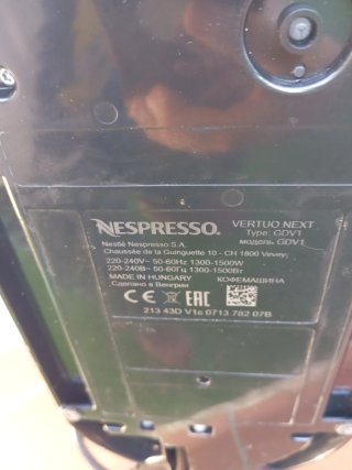 Cafetera Nespresso Vertuo Next averiada