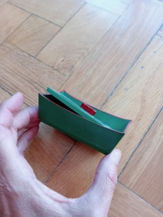 Cajita lacada verde y roja años 60.