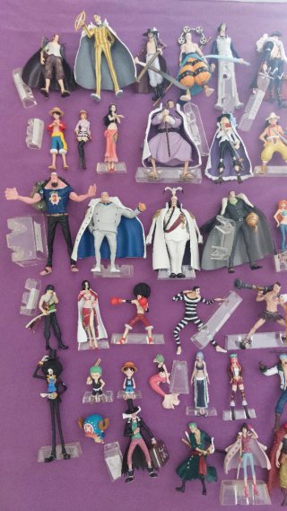 Action figure one piece