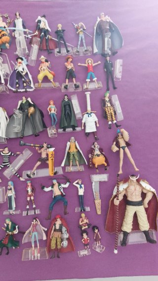 Action figure one piece