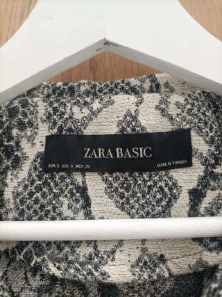 Cazadora Zara Estampada Serpiente