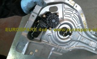 824702e010 elevalunas trasero hyundai tucson 24244