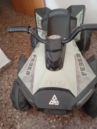 Vendo moto de batería camuflaje quad,