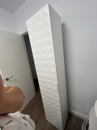 Columna de baño blanca