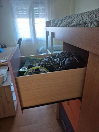 Mueble litera con armario y 3 camas