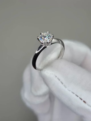 Anillo Solitario de Plata y Moissanita 1ct Talla