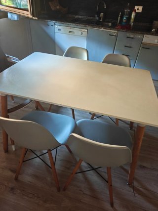 Mesa y 4 Sillas Diseño Nórdico