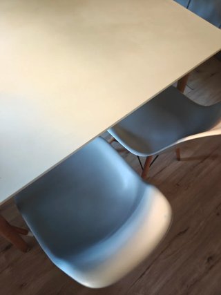 Mesa y 4 Sillas Diseño Nórdico