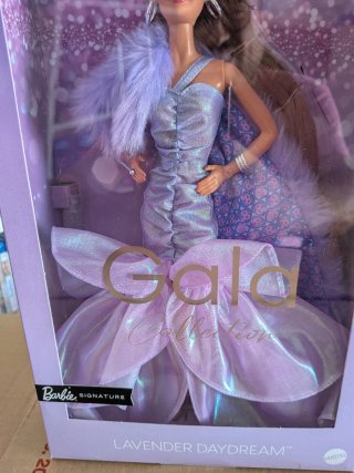 Muñeca Barbie Gala Lavender Daydream Signature