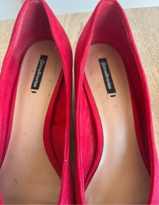 Zapatos Stradivarius rojos
