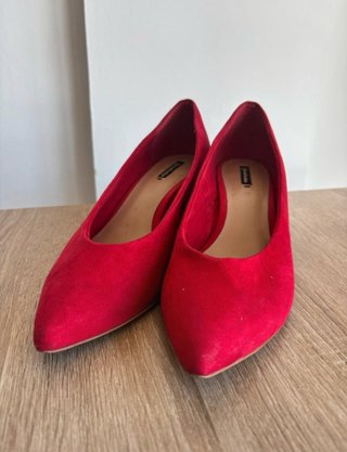 Zapatos Stradivarius rojos