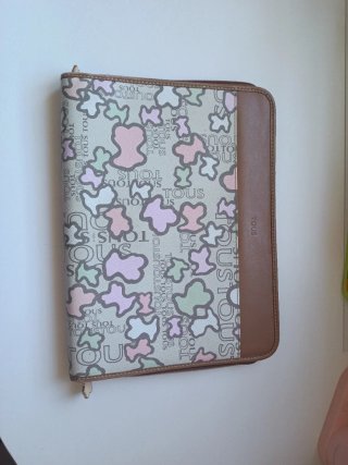 Carpeta Tous Beige y Rosa