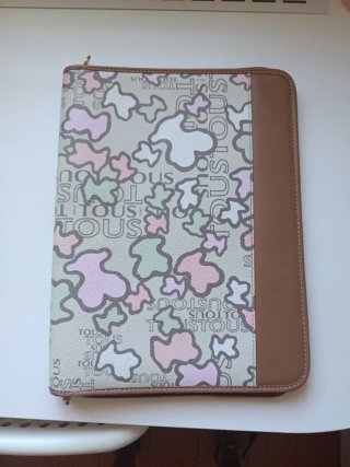 Carpeta Tous Beige y Rosa